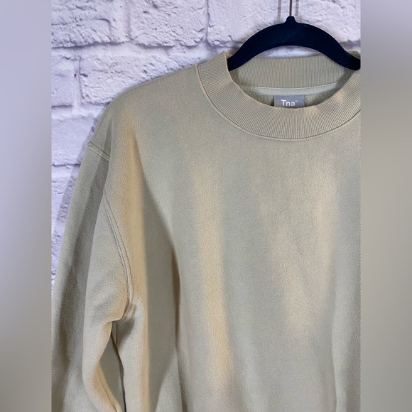 Tna Aritzia CozyAF Beige Fleece Cropped Sweatshirt Size M - Picture 2 of 7